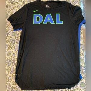 Men’s Nike XL Dallas Mavericks Oversized Tee